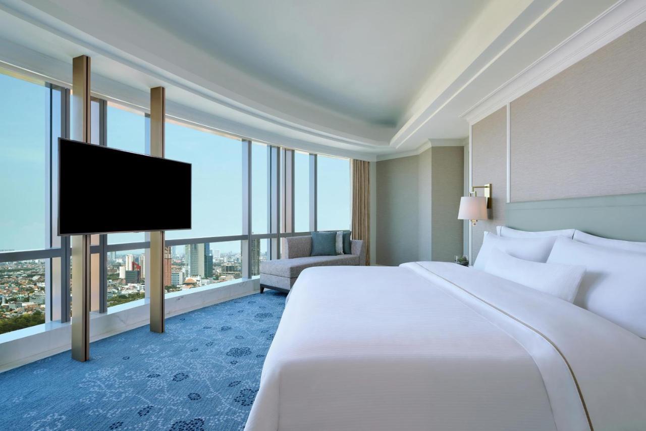 Westin Grand Suite Club lounge access Suite 1 King,1391083526:JPEG
